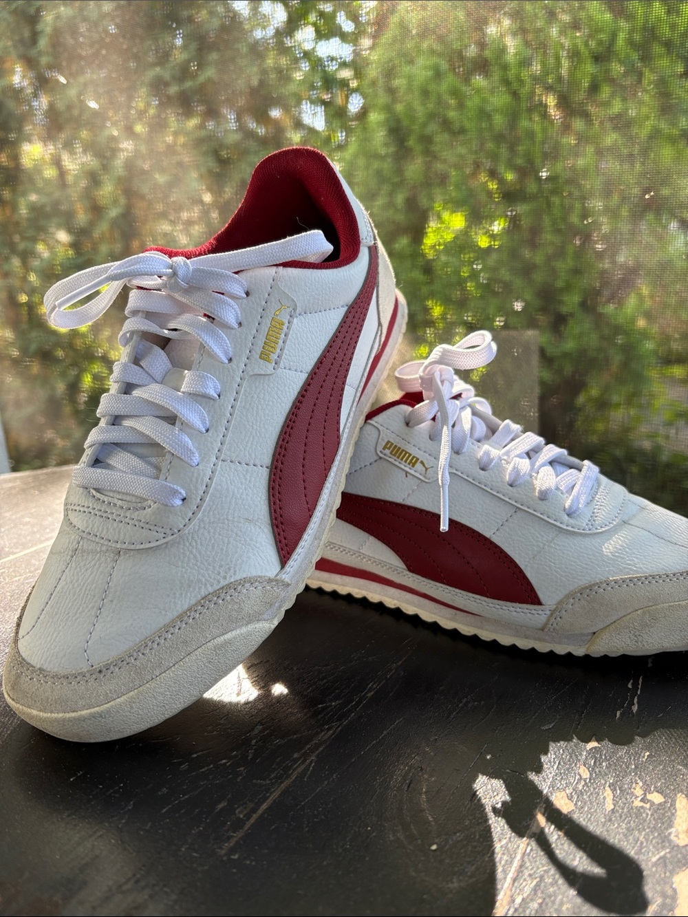 Puma Woman’s White Sneakers with Red Stripe Low-Top